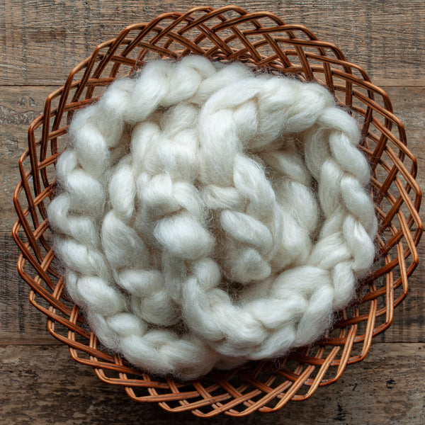 Undyed Wensleydale pindrafted roving